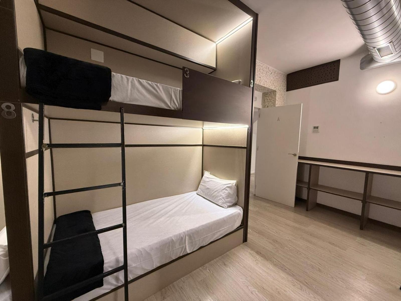 Hostel Tkh-Rooms Mate Madrid Extérieur photo