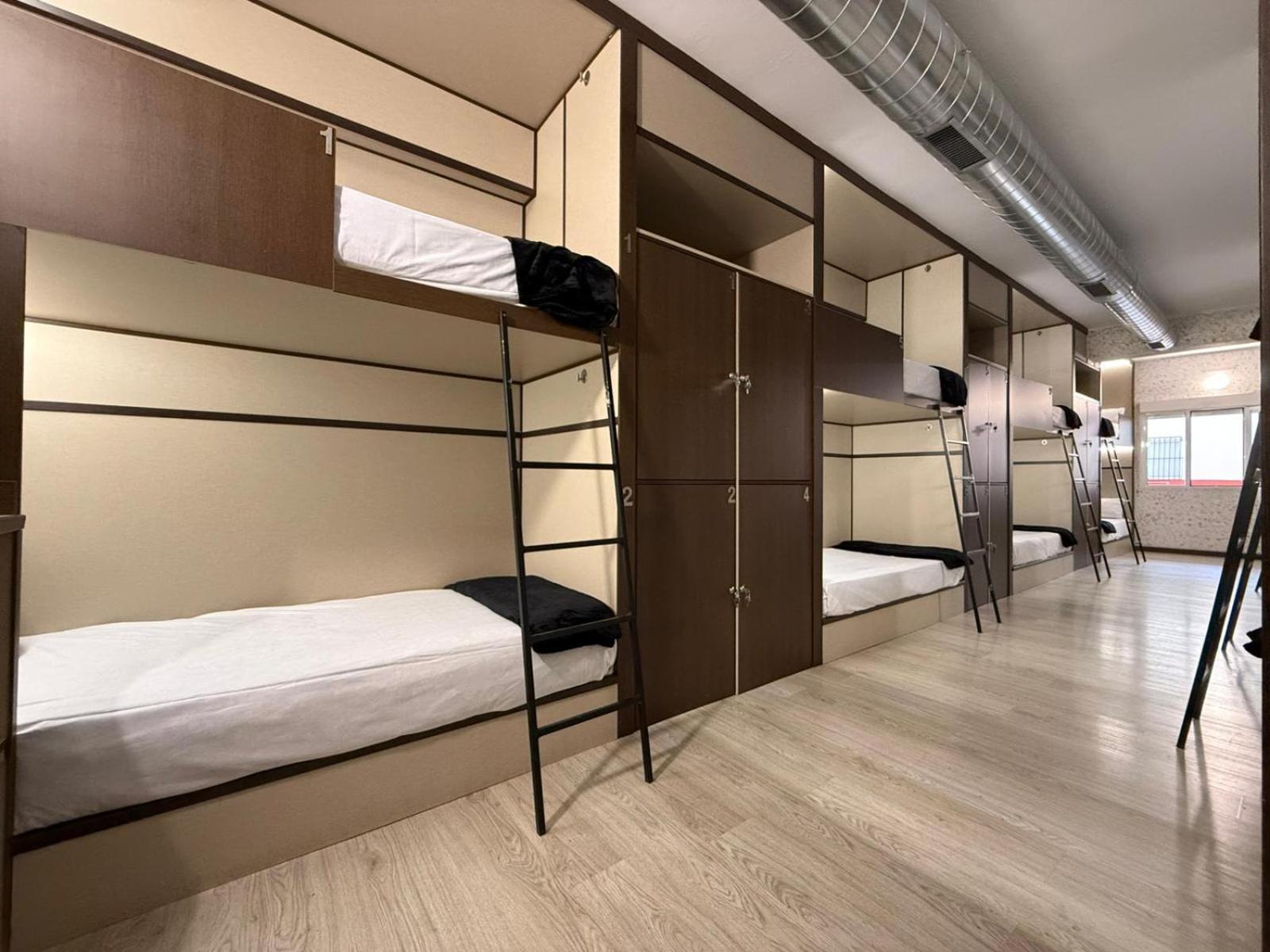 Hostel Tkh-Rooms Mate Madrid Extérieur photo