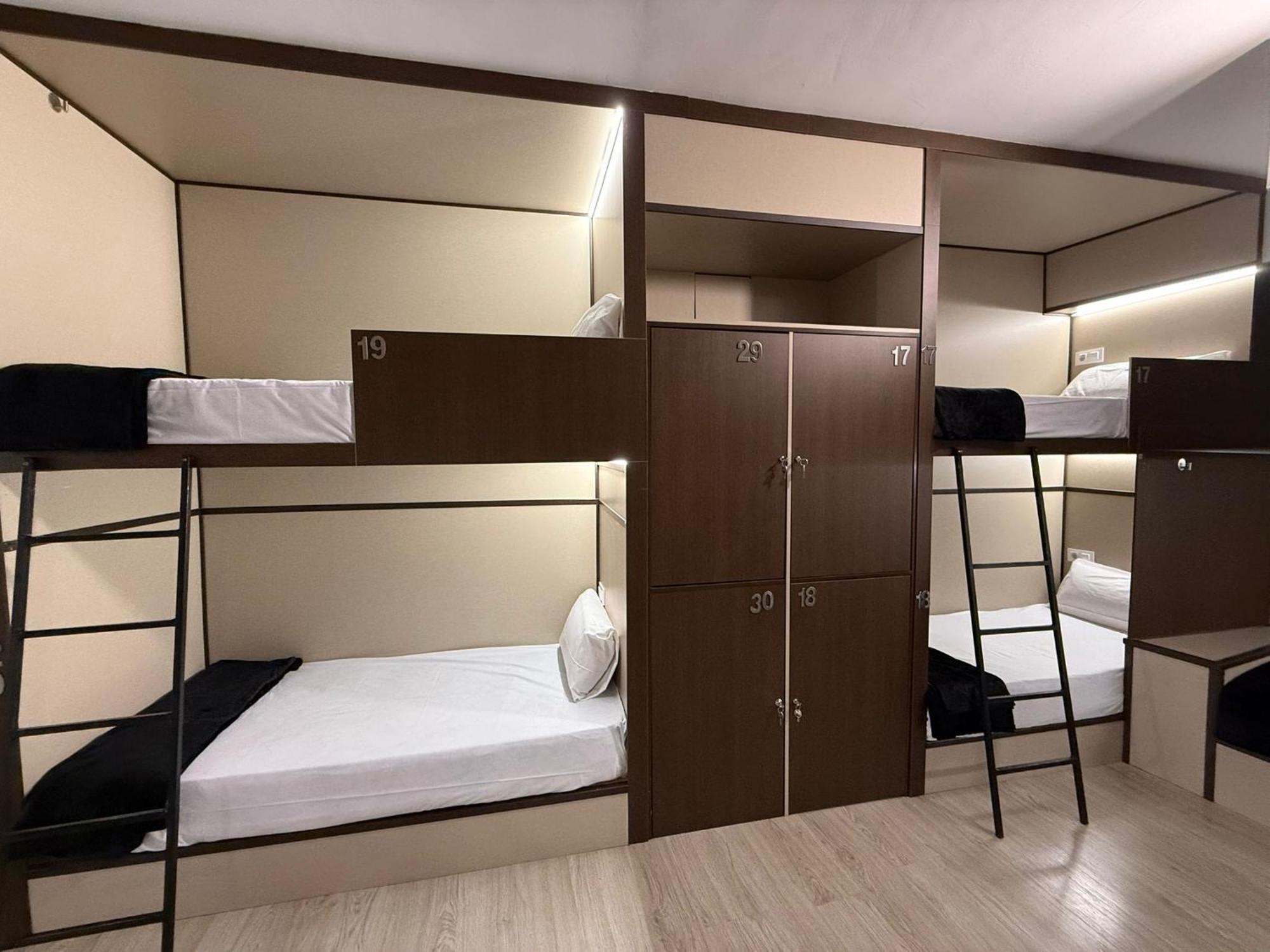Hostel Tkh-Rooms Mate Madrid Extérieur photo